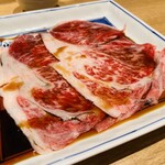 Seiniku Oroshitonya Chokuei Yakiniku Ten Gyuujirou - 個人的には「焼きすき」の霜降りお肉が1番美味しかった♥️