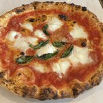 Pizzeria Azzurri - マルゲリータデブッファラ(¥2,255)