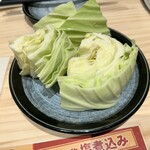 Motsuyaki Shigekichi - お通し350円（税別）