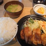 よこぼり食堂 - ジンジャーポーク定食