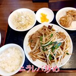 台湾料理 萬福 - 料理写真:ニラレバ