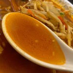 Zeppin Shourompou Mangetsuro - スープはやんわり辛味があります