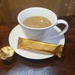 キッチン ブルー グローブ - ミルクを入れます
