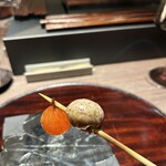 炭焼 TORI8 - ちょうちんと卵管のソーセージ