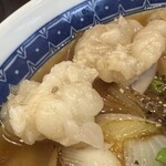 中華そば たた味 - ホルモンや角煮で使用する部位も入っていて、豚肉が好きな方にとってはとても幸せなラーメンだと思います。