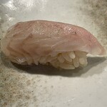 Kuzushi Sushi Kappou Kurage - 平目の昆布締め