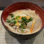 Kuzushi Sushi Kappou Kurage - 具沢山の味噌汁