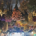 Le coin - 1階はドライフラワーに囲まれたとっても素敵な空間