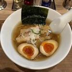 らーめん 佐山 - 味玉付き佐山ラーメン(880円)