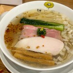 麺に光を 離れ - 