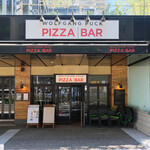 WOLFGANG PUCK PIZZA BAR - 外観の風景です