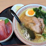 Maguro Shokudou Isamaruya - 天然本マグロ丼ハーフ&らーめん(煮干し塩)