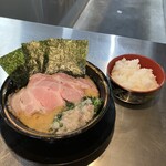 脂醤油組 - 純ブタメン　ご飯中盛り