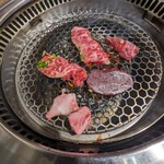 A5ランクの黒毛和牛焼肉×食べ放題 個室完備 炭治郎 - 