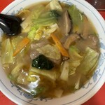 チャイナ - 豚肉が特に美味い。他は、キャベツ、ニンジン、干し椎茸、玉ねぎ、タケノコ、ほうれん草。