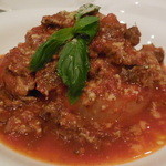 ウーナジョルナータ - 牛スジと三浦大根のトマト煮込み