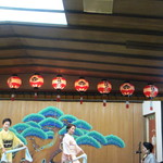 花月 - 芸を鑑賞しながら食事