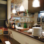 ウーナジョルナータ - カウンター席