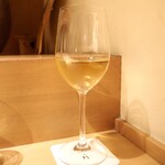 焼鳥 おみ乃 - グラスワイン 白