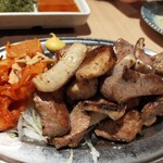 やきとん＆ハイボール やんばるミートセンター - 