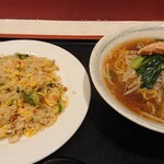 中華料理 味仙 - しょうゆラーメン、チャーハン(*´ω｀*)