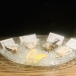 オストレア oysterbar&restaurant  - ② 牡蠣
2175円：8種：2皿目