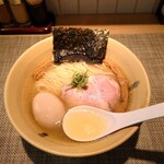 Ramen にじゅうぶんのいち - 塩そばのスープ