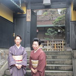 花月 - 最後のお見送りは、女将さん、「食べログ？出して良いですよ」と快く許可下さりました。