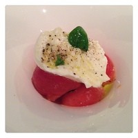 リストランテ･ヒロ  青山 - 濃厚モッツァレラチーズが激ウマ！
                更にフルーツトマトも美味しかった〜！