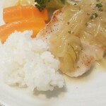 キッチン ブルー グローブ - ご飯にソースを吸わせます