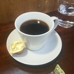 キッチン ブルー グローブ - ホットコーヒーのアップ