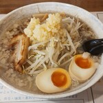 ちょとつも - G系ラーメン　ニンニクも美味しく!