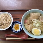 しらかば茶屋 - [ラーメンセット]塩ラーメン＋とりめし 1,000円