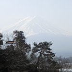 ほうとう不動 - 逆光で撮影した富士山