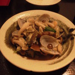 魚たつ - 3,000円コースのあさりの酒蒸し