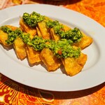 刻んだたっぷりパクチーとごま油香るタレの　♪パクチー餃子♪