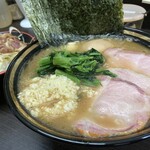 横濱家系ラーメン 勝鬨家 - 