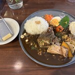 カフェ＆ガーデン しらさぎ邸 - しらさぎ邸特製黒カレー