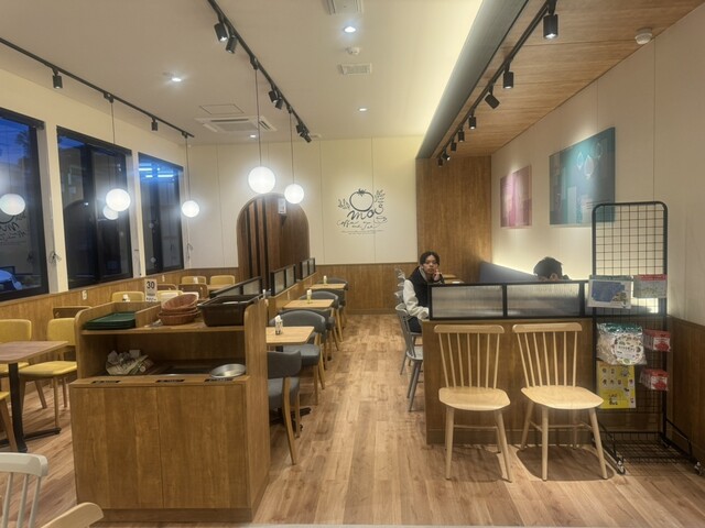 MOS BURGER Kashiba Mami Gaoka Ten photo 4