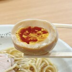 MENYA KIYO - 淡竹(HACHIKU)、味玉断面！
