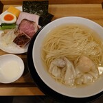 Menya Sakura - 煮干しクリスタル Hot
                        ネンブツダイ