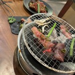 和牛炭火焼肉 よつば亭 - 