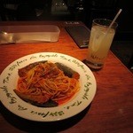 Pasuta Mama - ツナと茄子のトマトソーススパゲッティ＆グレープフルーツジュース