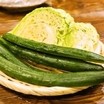宮崎県日南市 塚田農場 - 2014.1 お通し（キュウリとキャベツ）