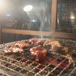 かんてきホルモン 焼肉 蔓 - 