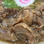 麺屋くろ松 - 追加したので牛すじたっぷり♪