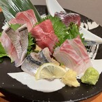 おいしい寿司と活魚料理 魚の飯 - 