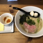 麺屋 エイト - 塩ラーメン　890円　味玉150円　バター150円