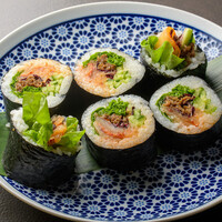 キンパ(6貫) Kimbap (6 pieces )