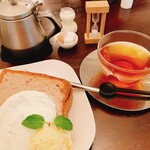 パルファン - ケーキと紅茶